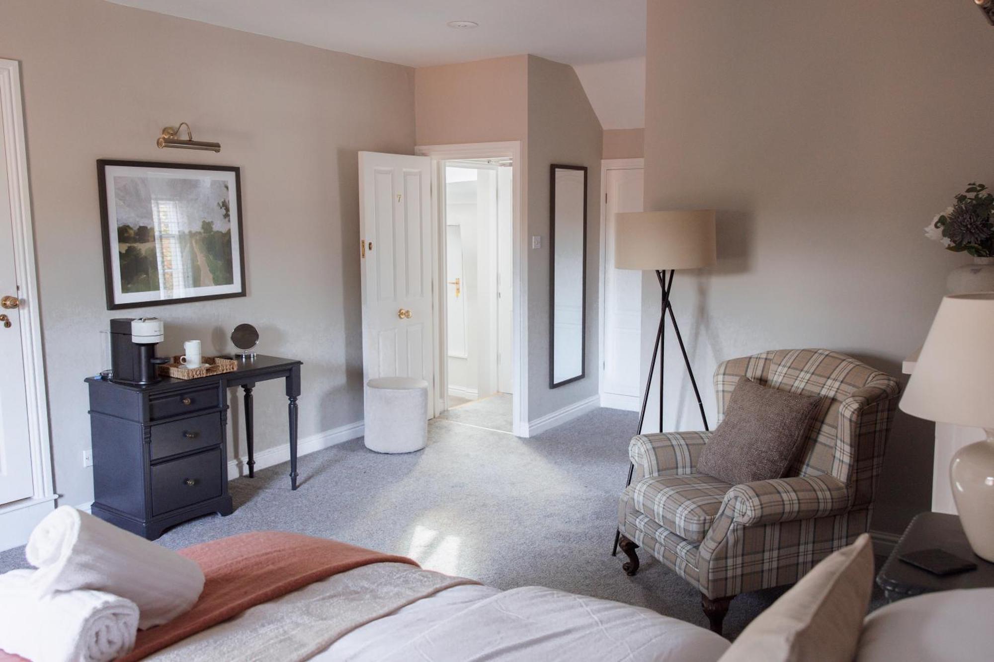 The Raven Hotel At Much Wenlock By Purestay Экстерьер фото