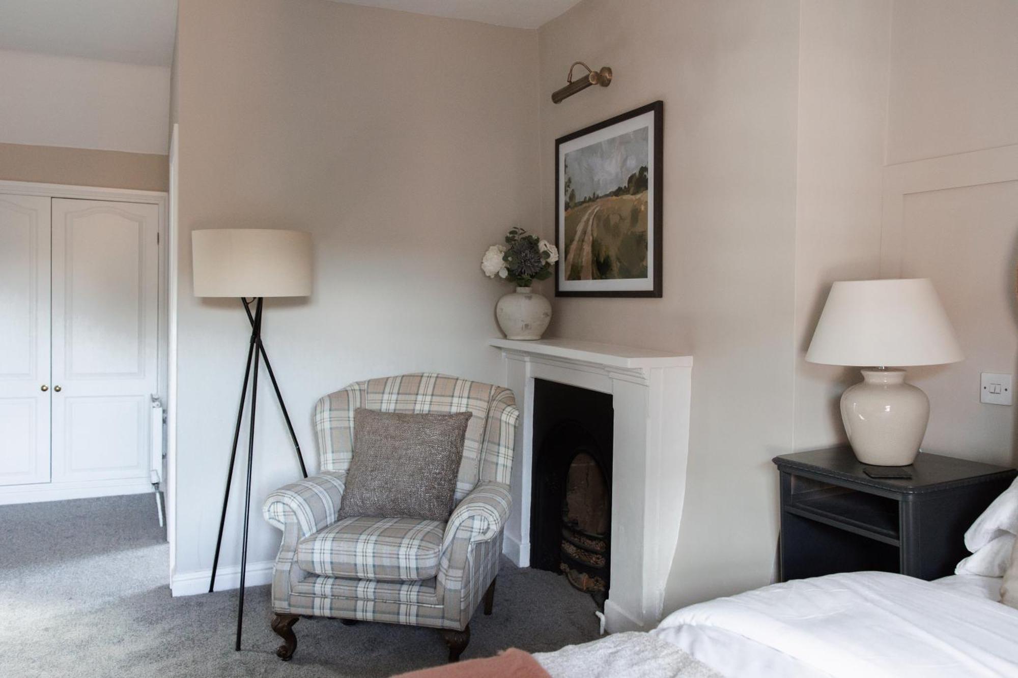 The Raven Hotel At Much Wenlock By Purestay Экстерьер фото