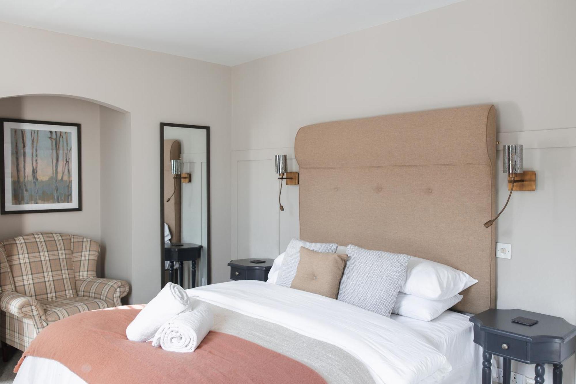 The Raven Hotel At Much Wenlock By Purestay Экстерьер фото