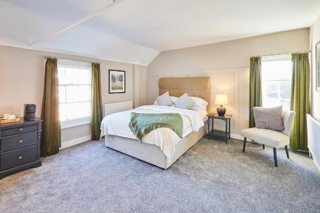 The Raven Hotel At Much Wenlock By Purestay Экстерьер фото